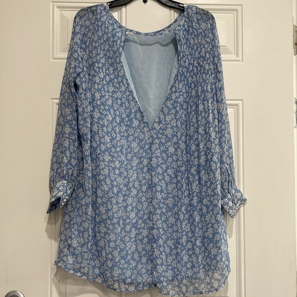 Kimchi Blue Pleated Shift Dress Urban Outfitters - Picture 2 of 4